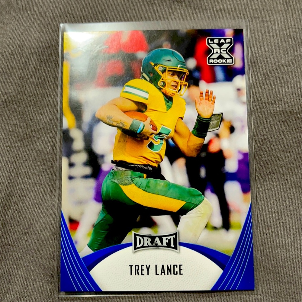 Trey Lance Leaf Draft rookie, Blue
